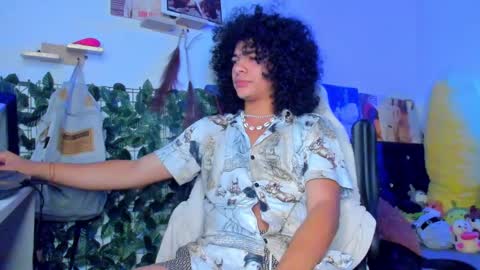 Steven independent model online show from 01-19-25, 08:41