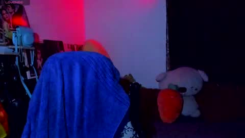 Steven independent model online show from 02-12-25, 03:29