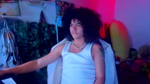 Steven independent model online show from 03-03-25, 03:41