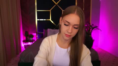 Snapshot of sweetangellic chatting on 09-19-25, 01:23 SweetAngellic online show from 09-19-25, 01:23