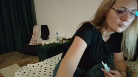 Snapshot of sweetania_ chatting on 01-28-25, 08:58 Ania online show from 01-28-25, 08:58