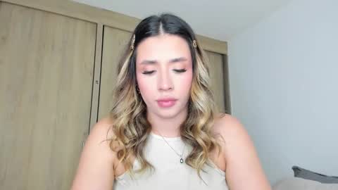 Camila online show from 02-28-25, 07:46