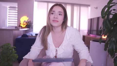 Camila online show from 10-21-25, 07:36