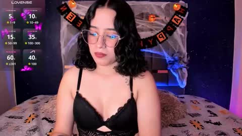 Annie online show from 10-09-25, 04:54