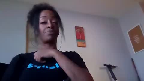 sweetaztee online show from 02-05-25, 11:50