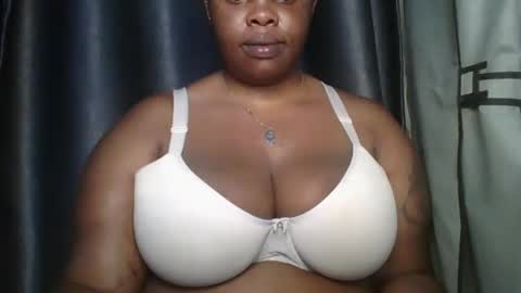 Snapshot of sweetbaby46 chatting on 12-17-24, 03:39 sweetbaby46 online show from 12-17-24, 03:39