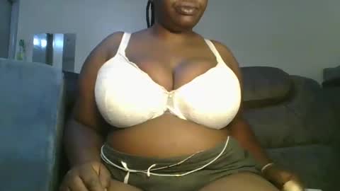 Snapshot of sweetbaby46 chatting on 01-08-25, 03:29 sweetbaby46 online show from 01-08-25, 03:29