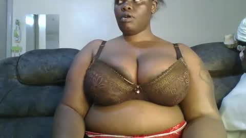 Snapshot of sweetbaby46 chatting on 01-10-25, 05:13 sweetbaby46 online show from 01-10-25, 05:13