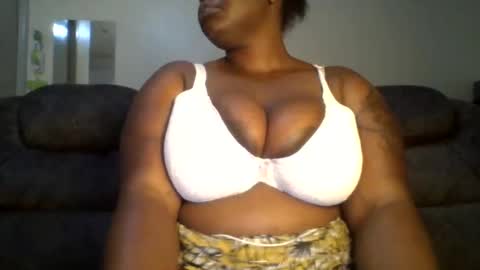 Snapshot of sweetbaby46 chatting on 02-03-25, 04:10 sweetbaby46 online show from 02-03-25, 04:10