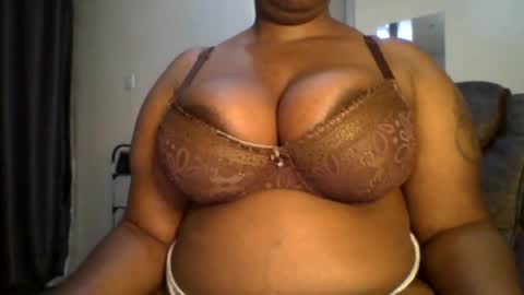 Snapshot of sweetbaby46 chatting on 02-05-25, 01:04 sweetbaby46 online show from 02-05-25, 01:04