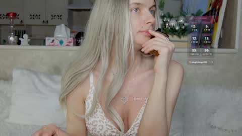 Snapshot of sweetbabyxx2021 chatting on 12-15-24, 04:29 sweetbabyxx2021 online show from 12-15-24, 04:29