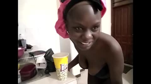 Lunargirl online show from 11-27-25, 03:41