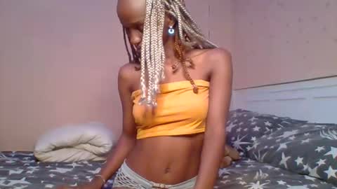 sweetberry30 online show from 10-25-25, 02:13