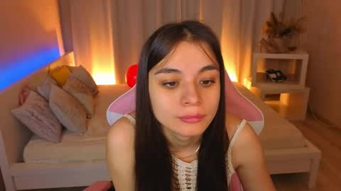 Snapshot of sweetblushie chatting on 05-06-26, 01:36 Kim online show from 05-06-26, 01:36