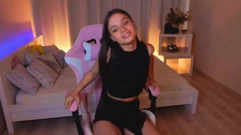 Kim online show from 06-25-26, 05:12