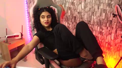 Salom independent model online show from 01-06-26, 10:34