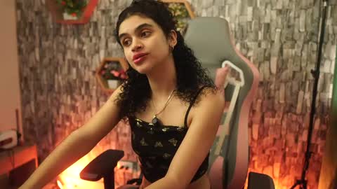 Salom independent model online show from 04-29-26, 08:37