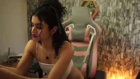 Salom independent model online show from 06-20-26, 09:17