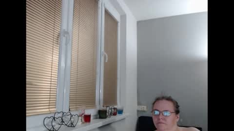 Sweetboobs85h online show from 02-05-25, 06:15