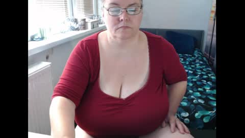 Sweetboobs85h online show from 06-08-26, 08:58