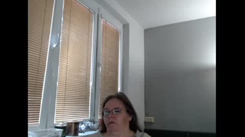 Sweetboobs85h online show from 06-12-26, 06:01