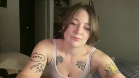Snapshot of sweetcandyangel chatting on 02-09-25, 03:22 sweetcandy online show from 02-09-25, 03:22