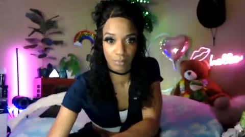 Snapshot of sweetcarimilla83 chatting on 02-18-26, 06:09 Jillian online show from 02-18-26, 06:09