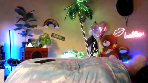 Snapshot of sweetcarimilla83 chatting on 02-22-26, 08:24 Jillian online show from 02-22-26, 08:24