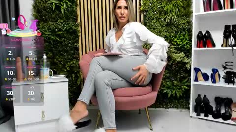 Snapshot of sweetcherry30_ chatting on 11-14-25, 06:56 Cherry online show from 11-14-25, 06:56