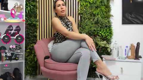 Cherry online show from 11-29-25, 07:11