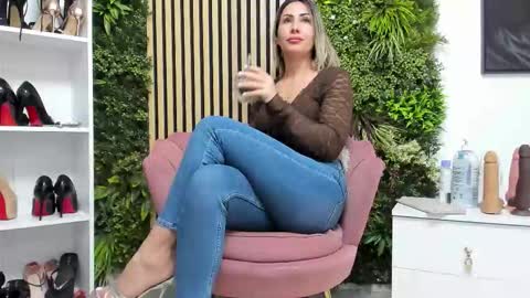 Cherry online show from 01-18-26, 07:01