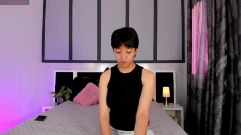 Eva Short hair girl  - Victoria Long red hair online show from 05-04-26, 09:55