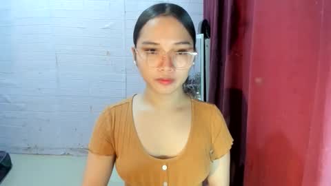 Snapshot of sweetcummer27 chatting on 11-27-25, 11:29 SOPHIA online show from 11-27-25, 11:29