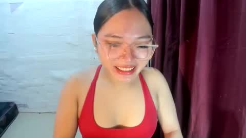 Snapshot of sweetcummer27 chatting on 01-10-26, 05:58 SOPHIA online show from 01-10-26, 05:58