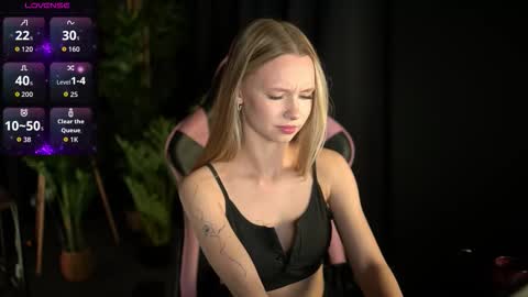 Lina online show from 03-27-26, 06:18