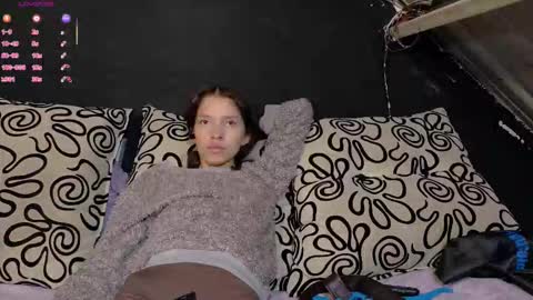 sweetdam12 online show from 10-31-25, 08:21