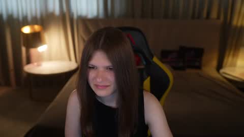 Snapshot of sweetdesiree_ chatting on 06-11-26, 10:35 Amelia online show from 06-11-26, 10:35