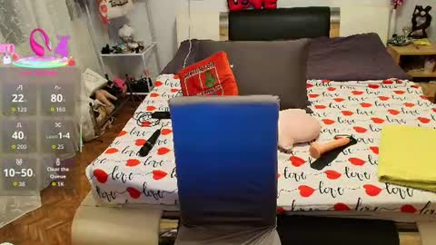 Sweetdevil0810 online show from 06-17-26, 07:59