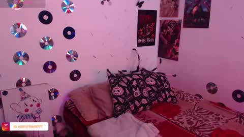 Abril online show from 10-15-25, 04:07