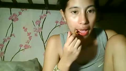 sweetdimple69 online show from 09-19-25, 12:28