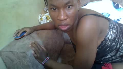 sweetdiva2012 online show from 02-25-25, 04:57