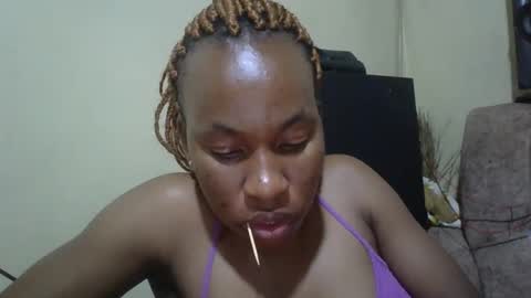 sweetdiva2012 online show from 09-20-25, 07:48