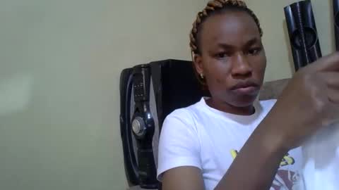 sweetdiva2012 online show from 10-07-25, 05:48