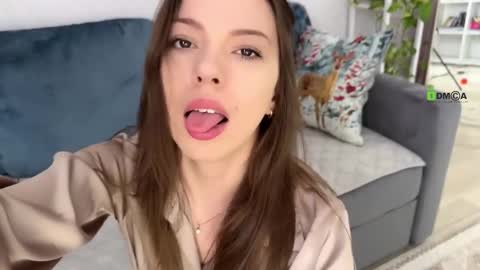 Snapshot of sweetdreamvic chatting on 02-26-25, 01:30 Vicktorious online show from 02-26-25, 01:30