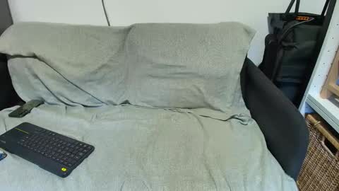 Snapshot of sweetdyzy chatting on 03-08-25, 03:02 Sweet Dyzy online show from 03-08-25, 03:02