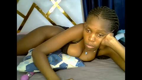 Snapshot of sweetebony123 chatting on 09-16-25, 02:29 sweetebony123 online show from 09-16-25, 02:29
