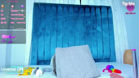 Mia online show from 10-08-25, 03:15