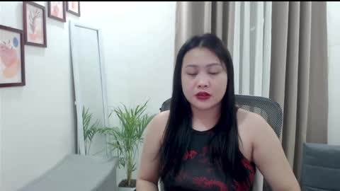 Snapshot of sweetestsmile_ chatting on 02-26-25, 08:26 Khaye online show from 02-26-25, 08:26