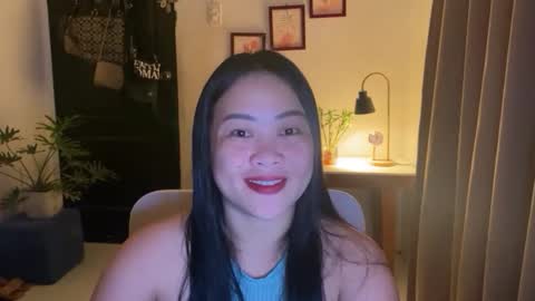 Snapshot of sweetestsmile_ chatting on 03-27-26, 02:50 Khaye online show from 03-27-26, 02:50