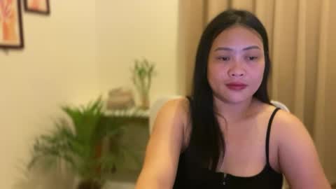 Snapshot of sweetestsmile_ chatting on 04-28-26, 03:22 Khaye online show from 04-28-26, 03:22